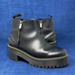 Dr Martens rometty II women’s zip up leather platform heeled boots size 9 US